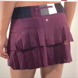 Lilulemon Purple & Black Pace Setter Skirt Size 6 Reg.
